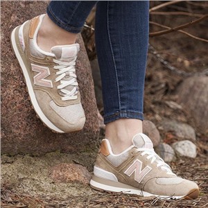  Кроссовки женские Adidas. Артикул 332904